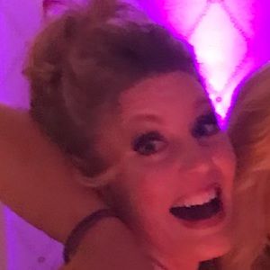 Meet your Posher, Eva